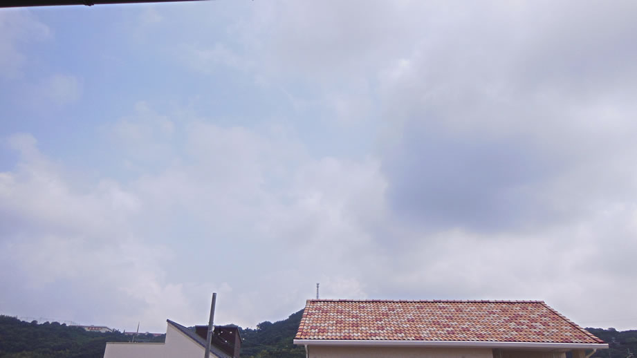 2015年6月23日（火）倉敷しのちゃんの空と雲、窓からの写真です。