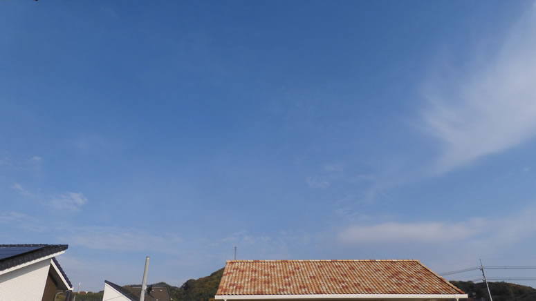 2025年11月24日(月)振替休日、倉敷しのちゃん「空と雲」の拡大写真です